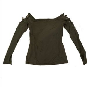 Gained weight in quarantine so selling some of my older clothing